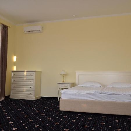 Chateau Royal Hotel Berezivka Pokoj fotografie