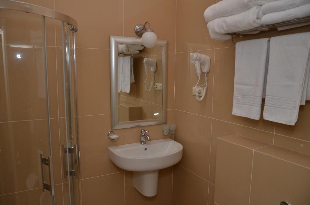 Chateau Royal Hotel Berezivka Pokoj fotografie