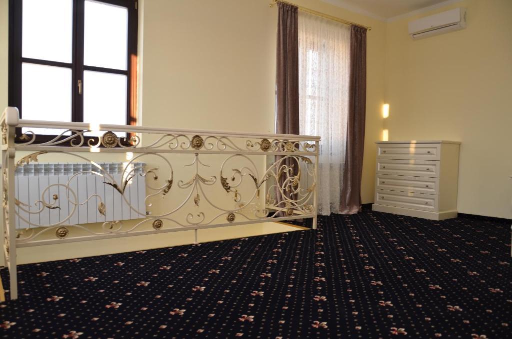 Chateau Royal Hotel Berezivka Pokoj fotografie