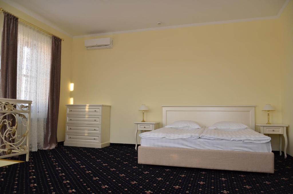 Chateau Royal Hotel Berezivka Pokoj fotografie