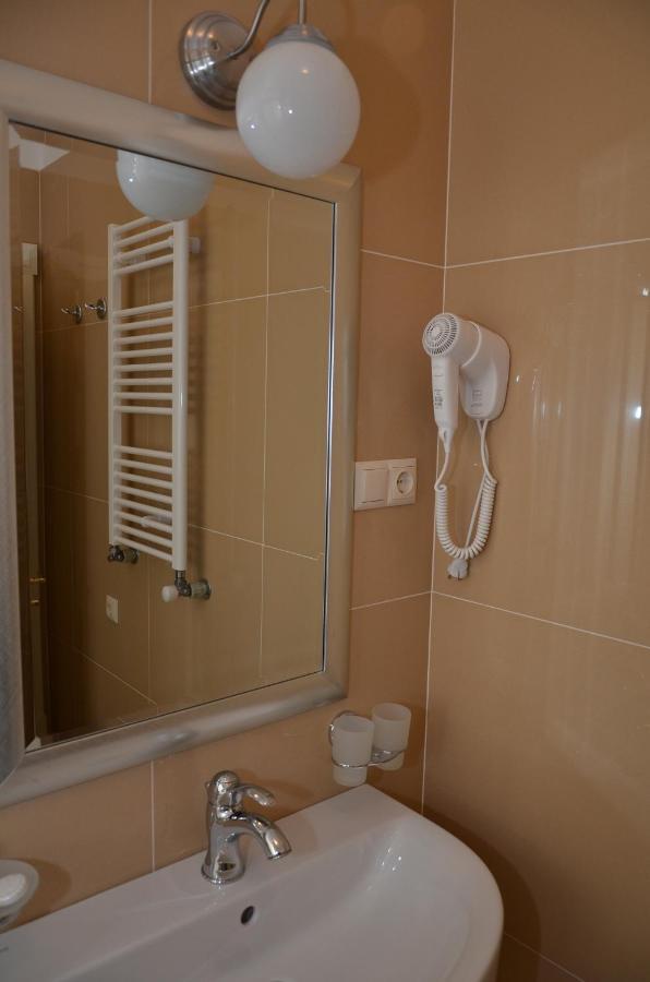 Chateau Royal Hotel Berezivka Pokoj fotografie
